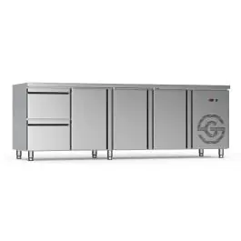 Koelwerkbank - 3-Deurs - 2 Lades - RVS - 230V - H 85 x B 224.2 x D 70 CM - G-Line