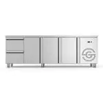 Koelwerkbank - 3-Deurs - 2 Lades - RVS - 230V - H 85 x B 224.2 x D 70 CM - G-Line GL-167740 €1,799.00 Koelwerkbanken