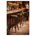 Barkruk Café - Groen Zitting - Noten - G-Line HW-135504 €89.00 Horeca barkrukken